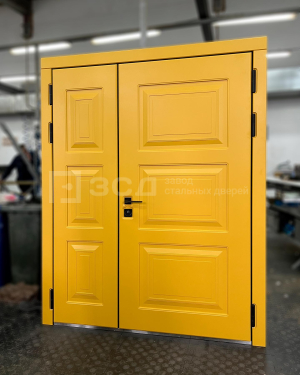 Элитная дверь МДФ жёлтого цвета