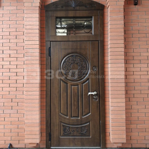 Дверь с тремя контурами уплотнения цвет орех